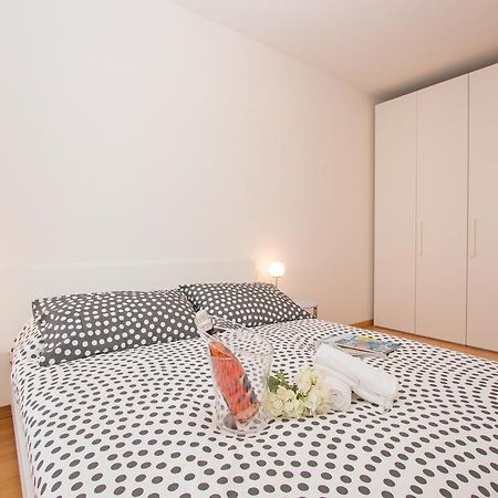 Benacus E4 Apartment By Wonderful Italy Сирмионе Экстерьер фото