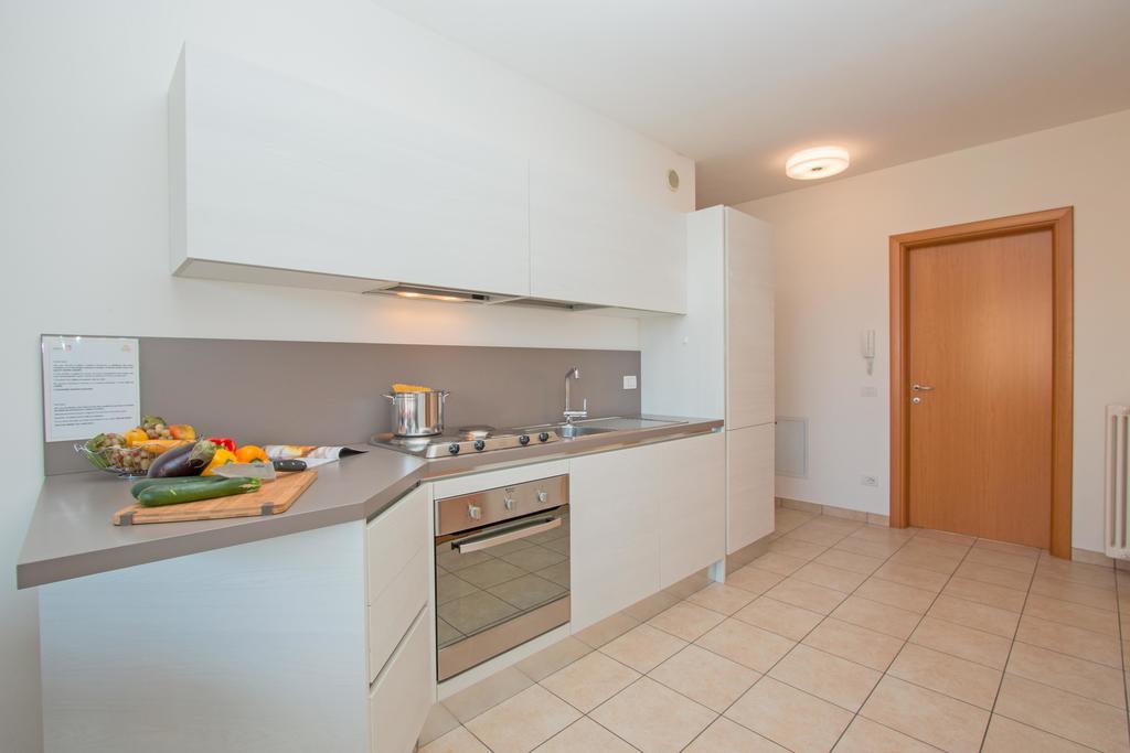 Benacus E4 Apartment By Wonderful Italy Сирмионе Экстерьер фото