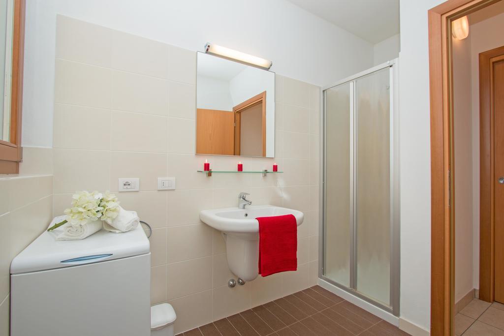 Benacus E4 Apartment By Wonderful Italy Сирмионе Экстерьер фото
