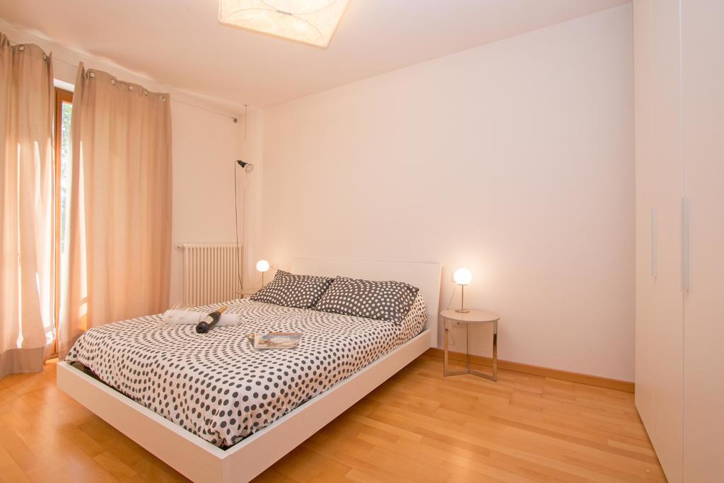 Benacus E4 Apartment By Wonderful Italy Сирмионе Экстерьер фото